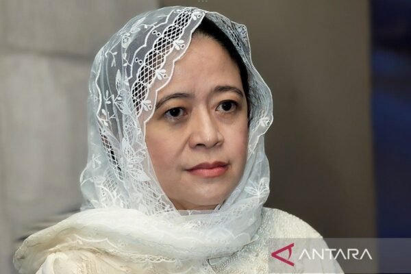 Tentu! Berikut adalah beberapa alternatif judul untuk "Puan: Keberhasilan Timnas U-17, Momen Bersejarah yang Jadi Harapan":

1. "Puan: Keberhasilan Timnas U-17, Sebuah Harapan Baru"
2. "Puan: Timnas U-17 Raih Prestasi, Momen Bersejarah Penuh Harapan"
3. "Puan: Timnas U-17, Momen Bersejarah yang Menghadirkan Harapan"
4. "Puan: Keberhasilan Sejarah Timnas U-17, Menjadi Sumber Inspirasi"
5. "Puan: Kebangkitan Timnas U-17, Harapan di Tengah Momen Bersejarah"

Silakan pilih yang menurut Anda paling sesuai!