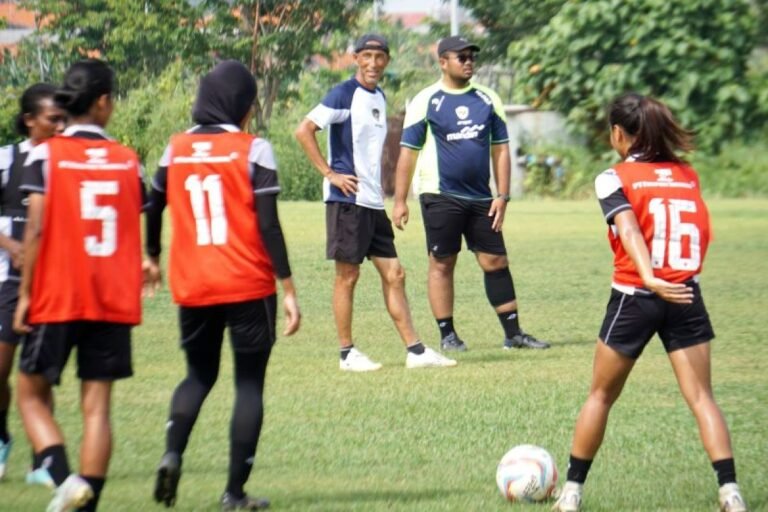 Tanggapan PSSI Terhadap Pembatalan Naturalisasi Djenna de Jong