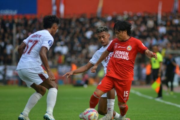 Semen Padang Masih Berjuang, Ditahan Imbang Persik 1-1
