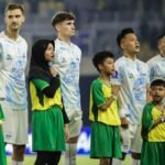 Berikut adalah beberapa alternatif judul untuk "Pelatih PSIM: Nermin Haljeta adalah orang pertama di lini pertahanan":

1. **Nermin Haljeta: Pilar Pertahanan Utama PSIM Menurut Pelatih**
2. **Pelatih PSIM Menyatakan Nermin Haljeta Sebagai Benteng Pertahanan Pertama**
3. **Nermin Haljeta, Kunci Keberhasilan Lini Pertahanan PSIM Menurut Pelatih**
4. **Pelatih PSIM: Nermin Haljeta Sebagai Tulang Punggung Defensif**
5. **Nermin Haljeta, Pemain Vital di Lini Pertahanan PSIM Menurut Pelatih**

Silakan pilih atau modifikasi sesuai kebutuhan!