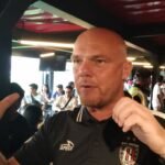 Berikut adalah alternatif judul yang bisa digunakan:

1. "Bali United Tekankan Sinergi Tim untuk Hadapi Laga Perdana"
2. "Kerja Sama Tim Jadi Fokus Bali United Jelang Laga Perdana"
3. "Bali United Siap Hadapi Laga Perdana dengan Kerjasama Tim yang Kuat"
4. "Fokus pada Kerja Sama Tim: Persiapan Bali United untuk Laga Perdana"
5. "Bali United: Kerja Sama Tim Kunci Sukses di Laga Perdana"

Semoga judul-judul ini membantu!