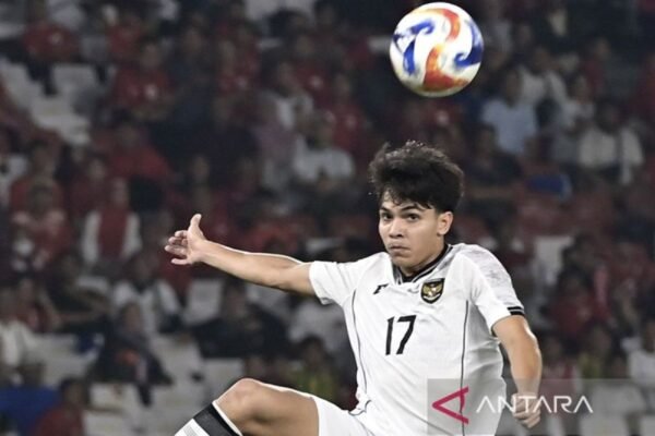 Victor Dethan Rayakan Kemenangan Tipis atas Filipina
