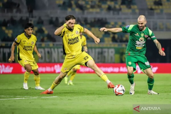 Persebaya Tetap Kokoh Tanpa Rivera