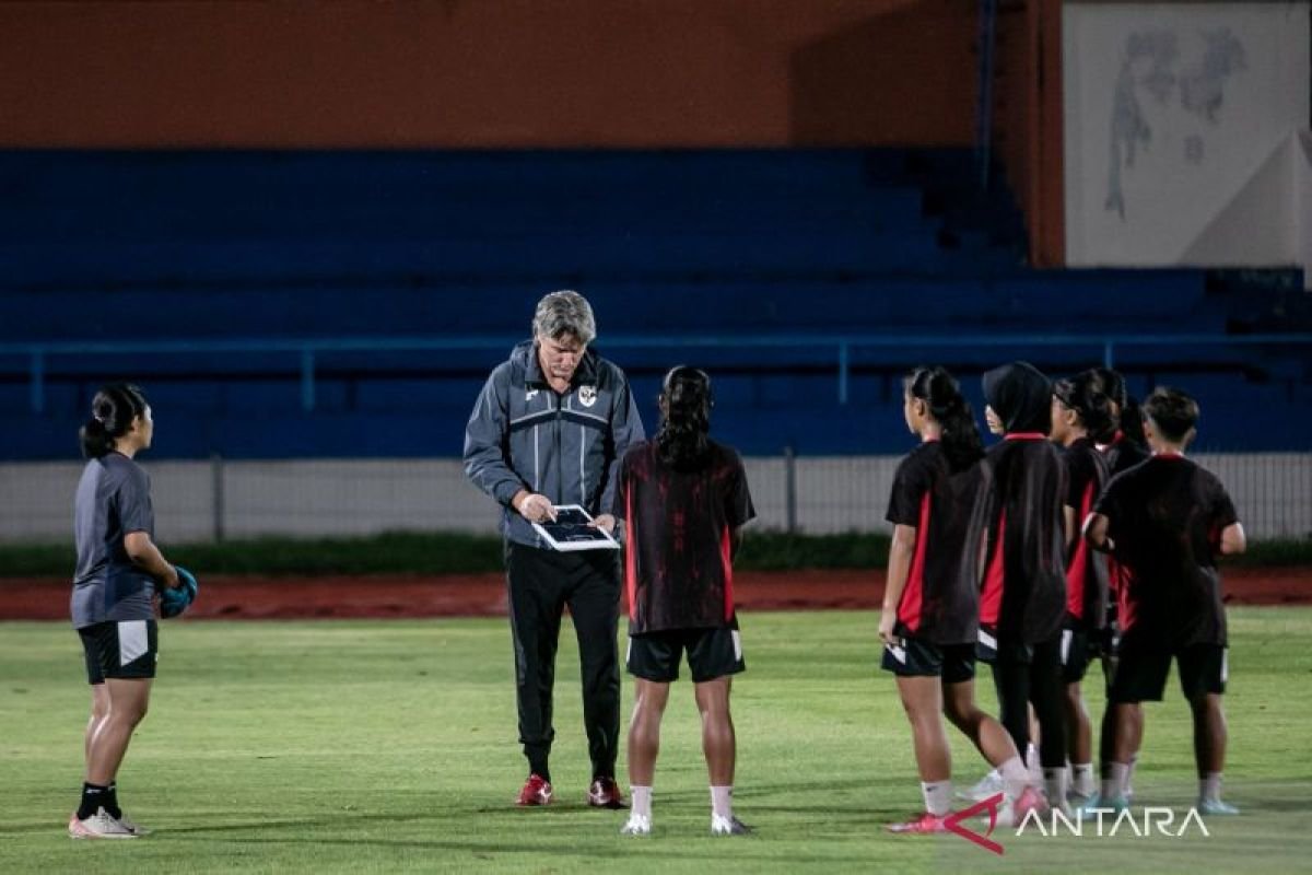 Timnas Putri U-16 Raih Prestasi Gemilang, Ungkap Timo Scheunemann